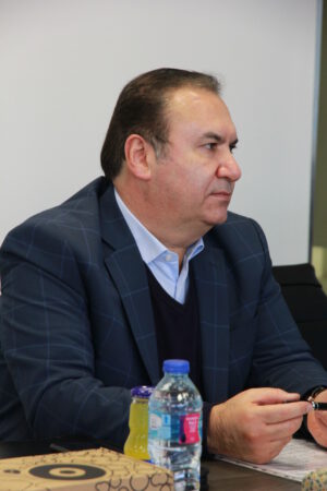 akhavan-1